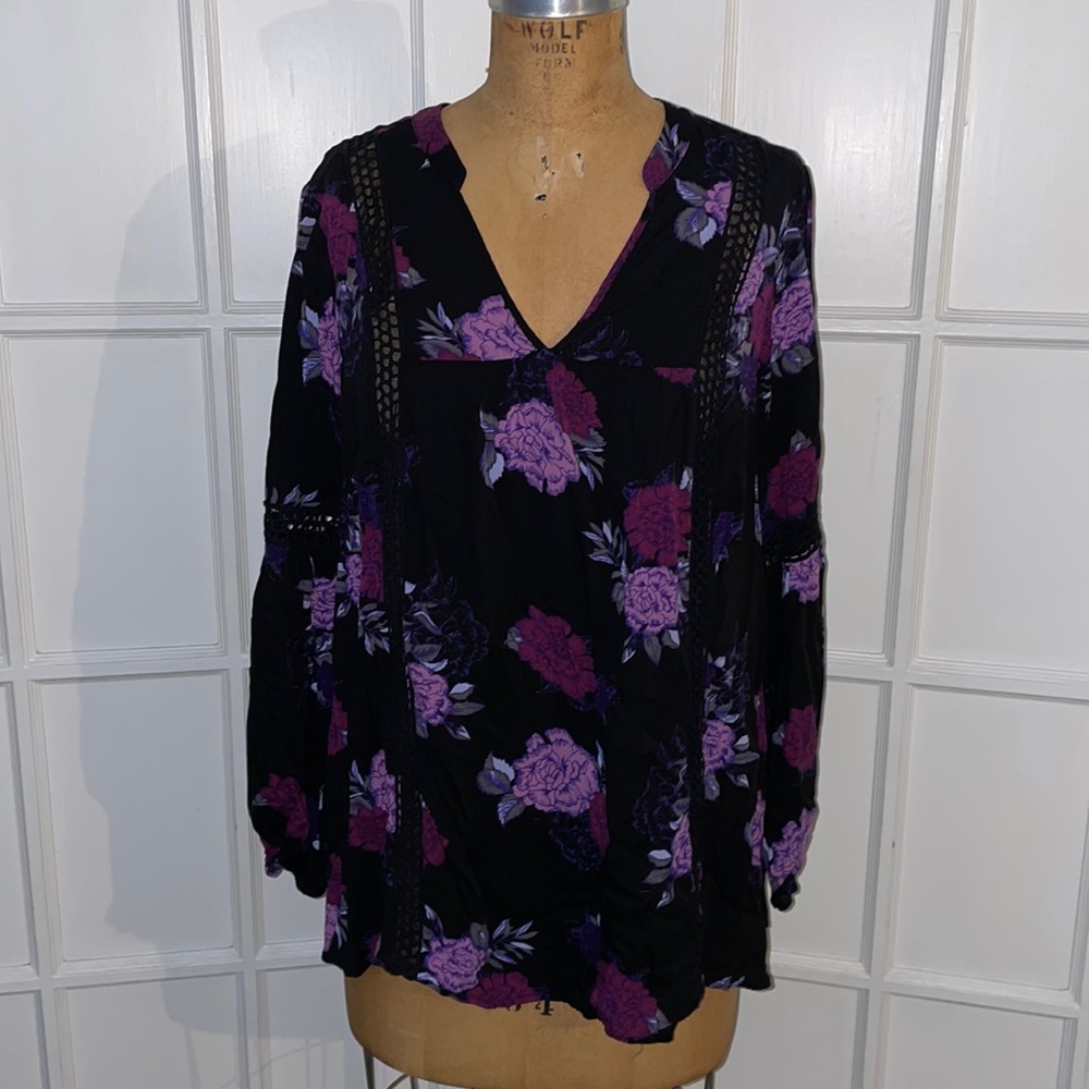 Torrid Black and Purple Floral Peasant Top size 1